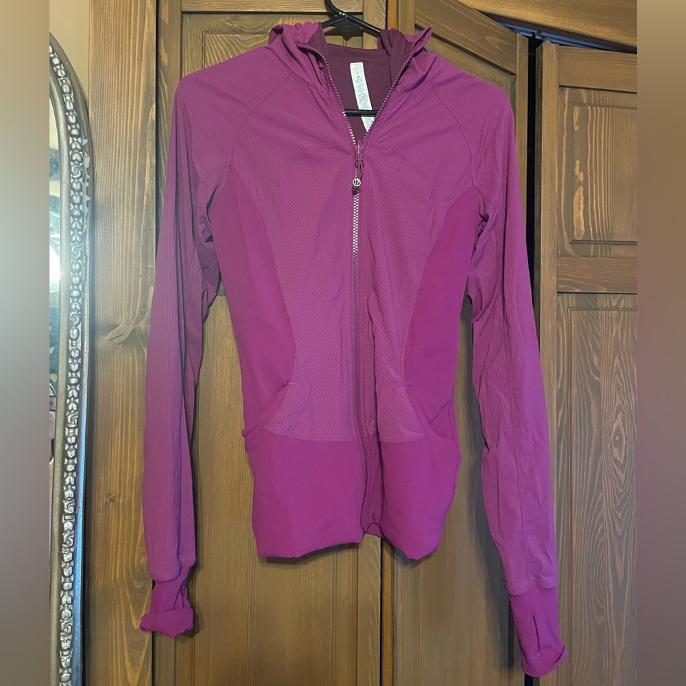Excellent used condition Lululemon running jacket